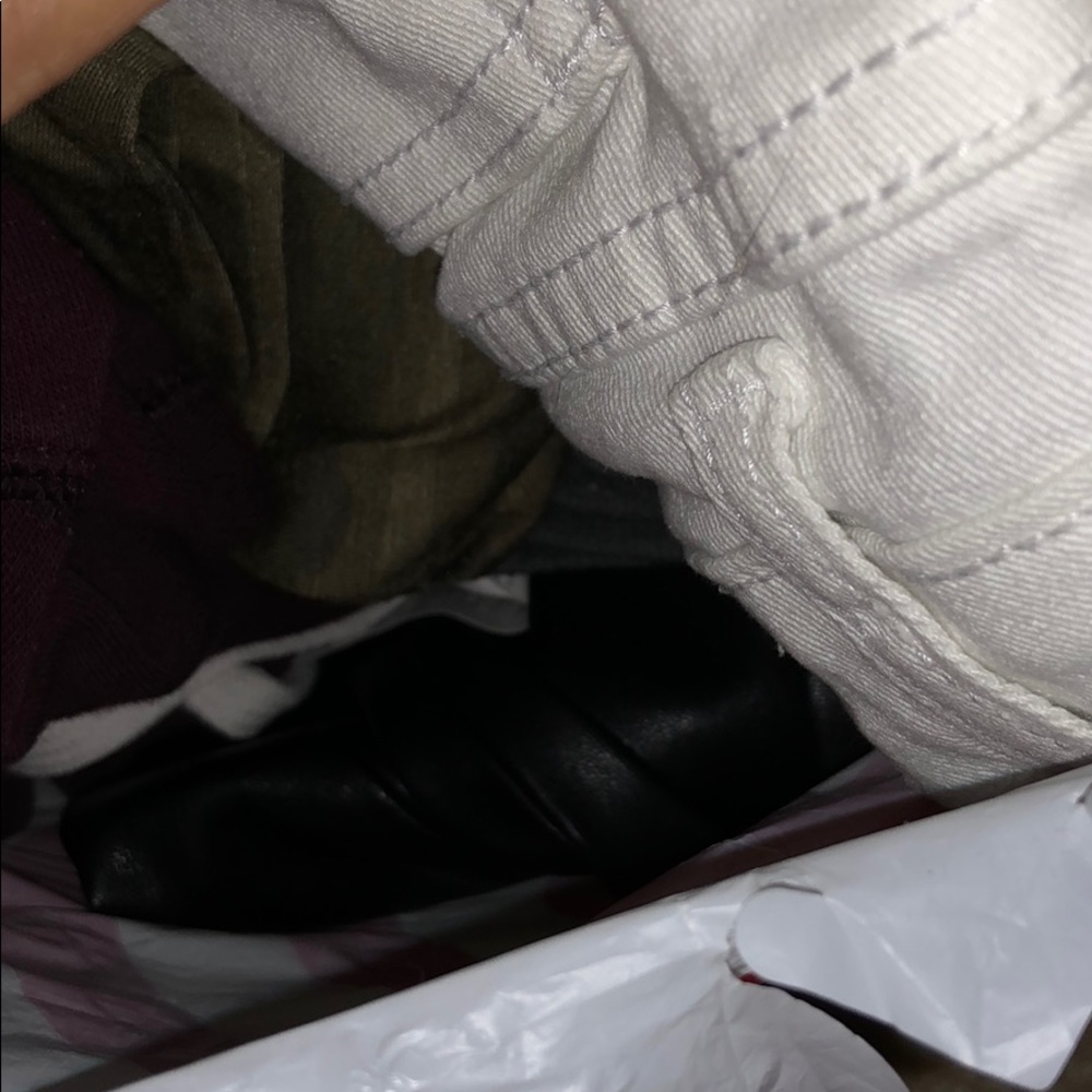 Mystery bag full of clothes - Picture 3 of 3